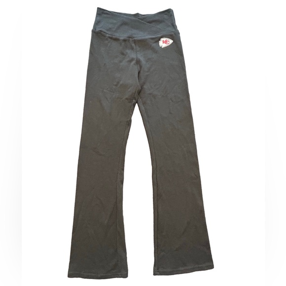 NFL Pants - Forever 21 NFL Y2K look black crisscross waist Kansas City Chiefs leggings NWT L